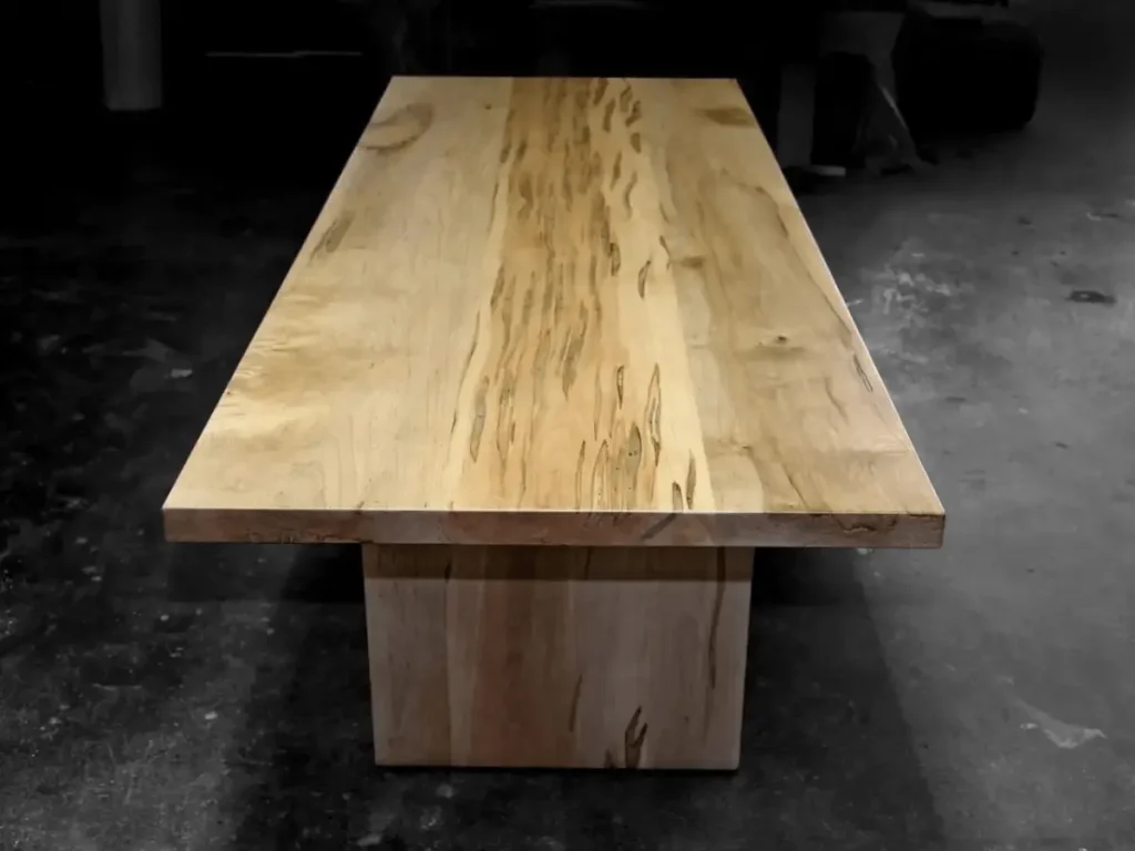 Hermosa Mesa de Roble